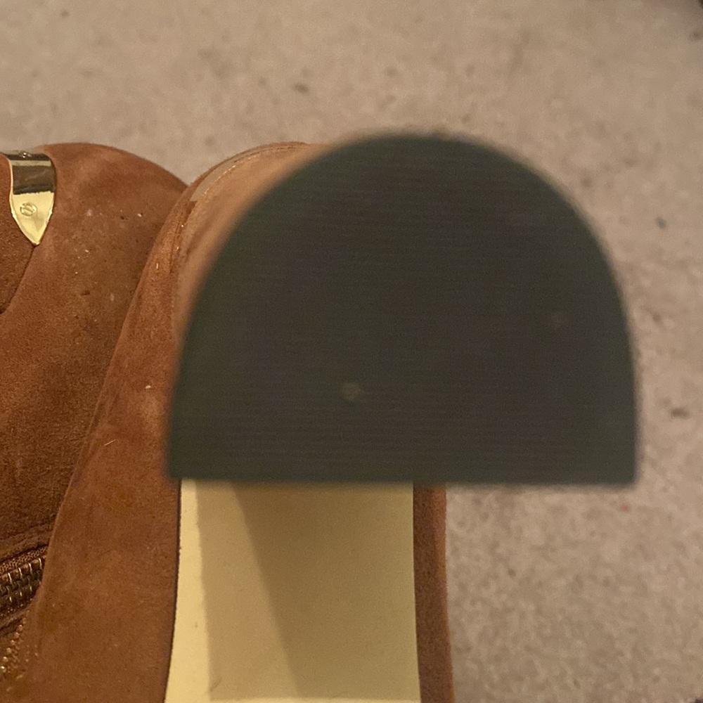 NEW MICHAEL MICHAEL KORS SUEDE HEEL BOOTIE - Picture 12 of 16